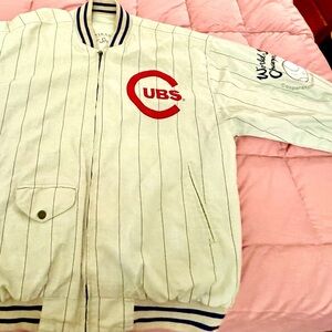 Mirage First String Large Chicago Cubs World Series reversible jacket.